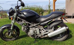 Ducati M 600 Monster